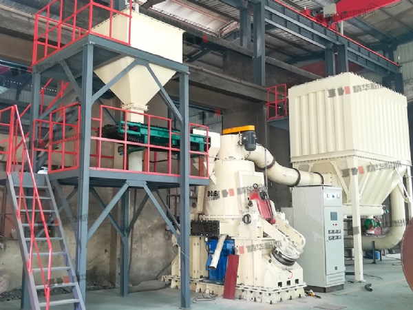 LM超細(xì)立式磨-高碳鉻鐵-江蘇奧宇某生產(chǎn)現(xiàn)場(chǎng)